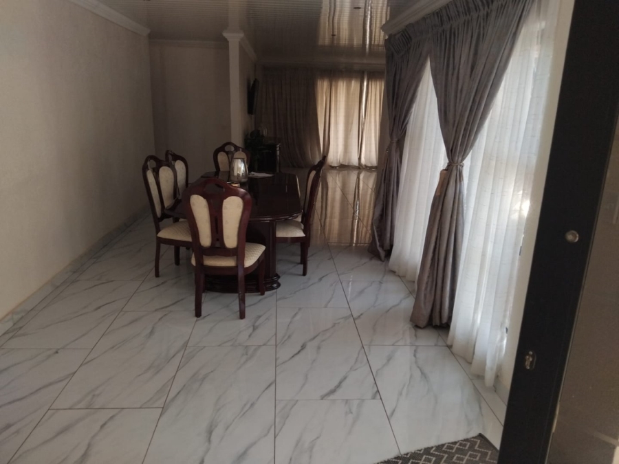 3 Bedroom Property for Sale in La Hoff North West